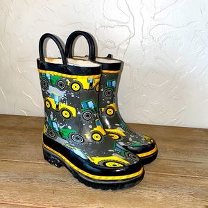 Baby rain boots with tractors size 7
